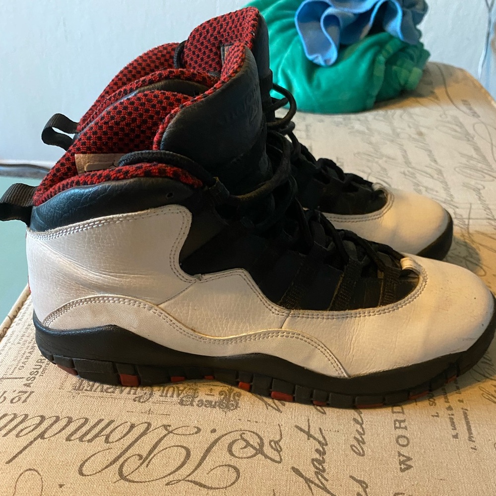 Jordan 10 7y 8.5 women’s good condition